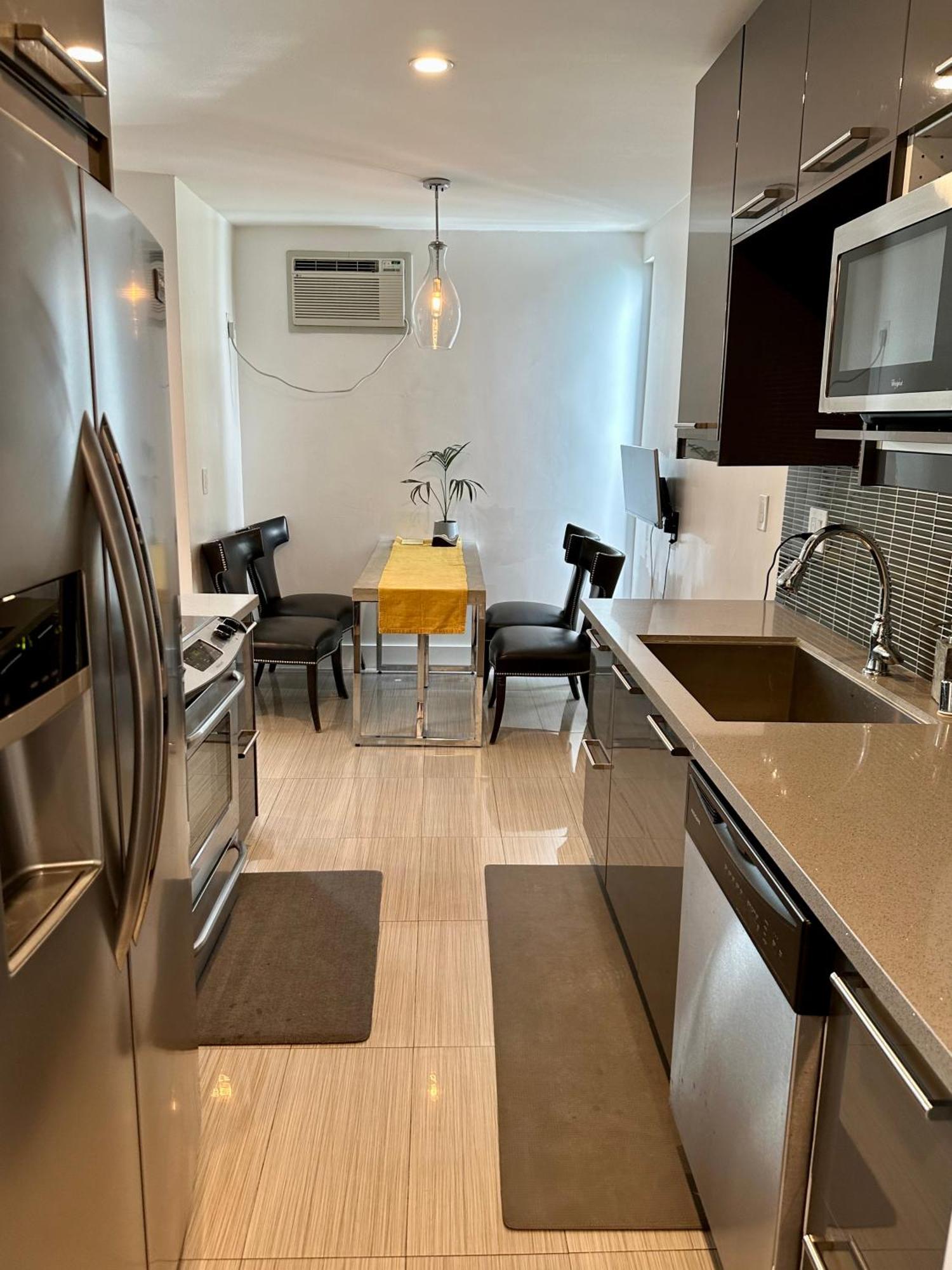 Appartamento Hemingway By Luca - Free Parking Los Angeles Esterno foto